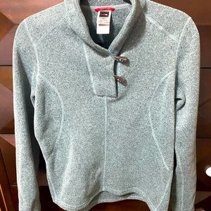 North face sweater